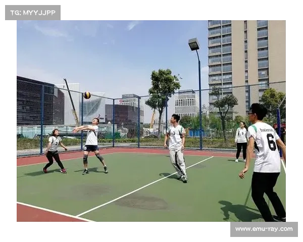 返乡青年组建草原排球志愿队,周末联赛成新风尚